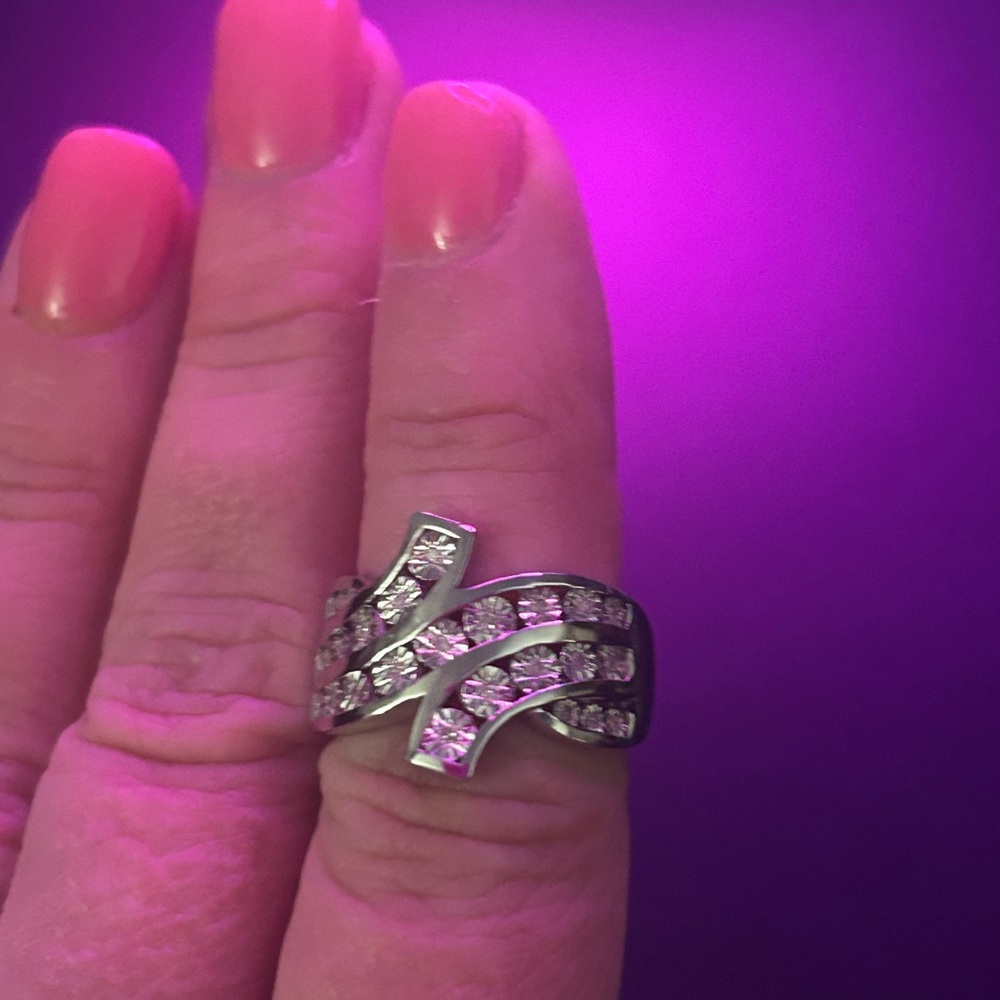 Diamond 0.10 ctw Bypass Ring in Rhodium Over Sterling Silver size 5
